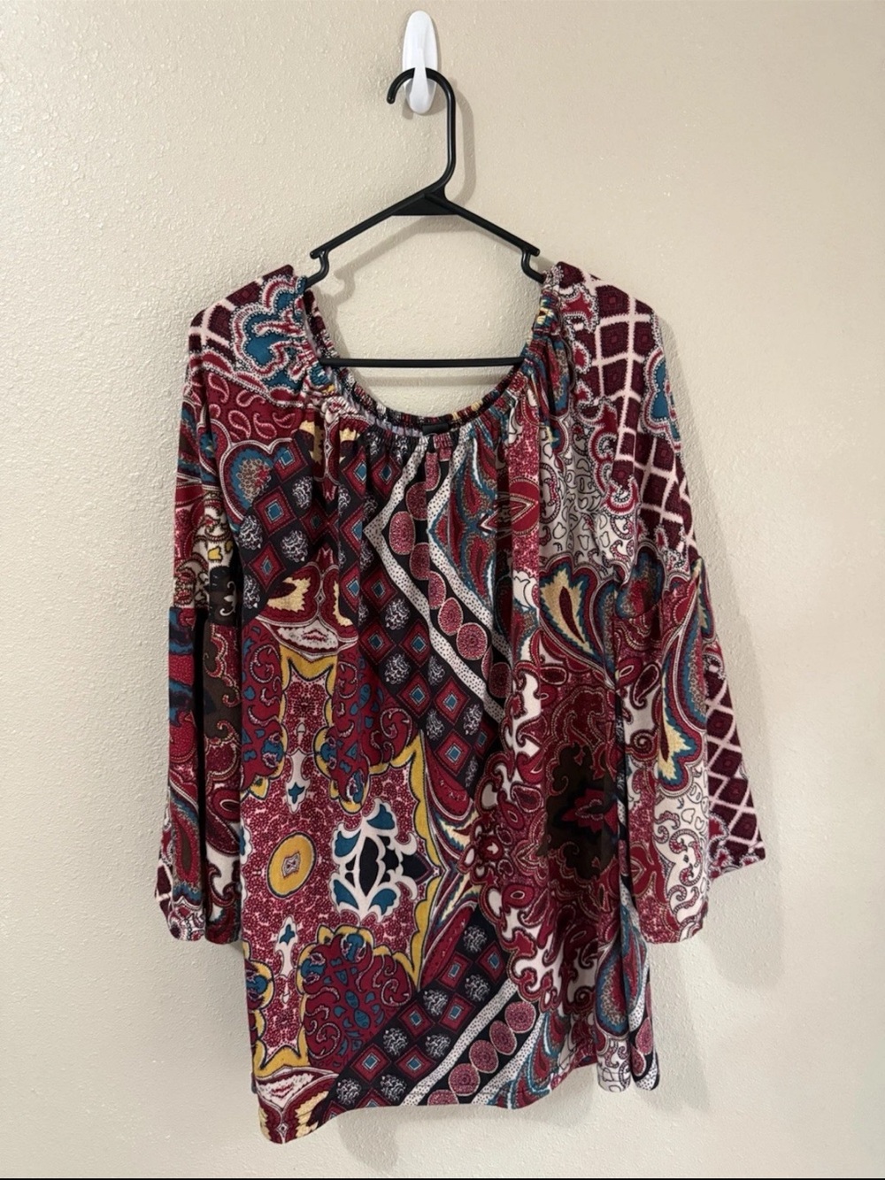 Win Win Women’s Colorful Paisley Bell Sleeve Tunic Blouse L-XL